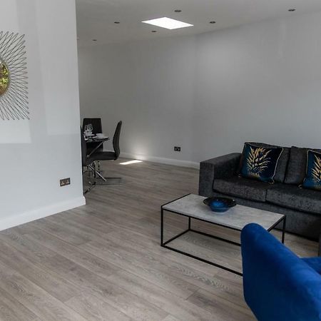 London Northwick Park Serviced Apartments By Riis Property Harrow Luaran gambar