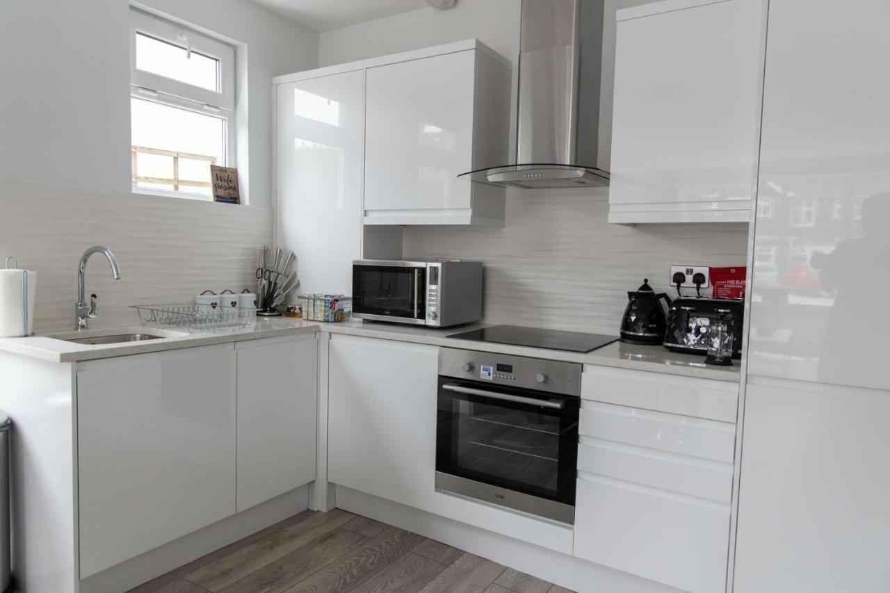 London Northwick Park Serviced Apartments By Riis Property Harrow Luaran gambar